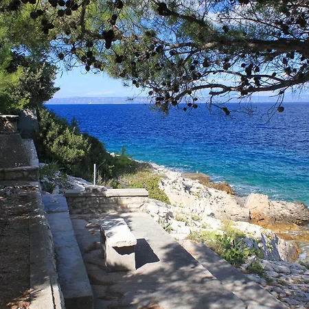 Prigradica 9140a * Blato (Korcula)