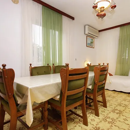 Apartment Prigradica 9140a Blato (Korcula)