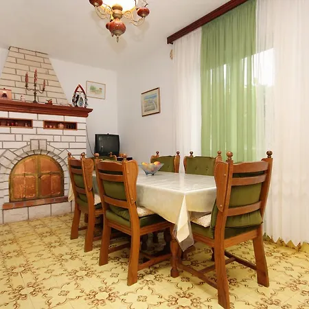 Prigradica 9140a Apartment Blato (Korcula)